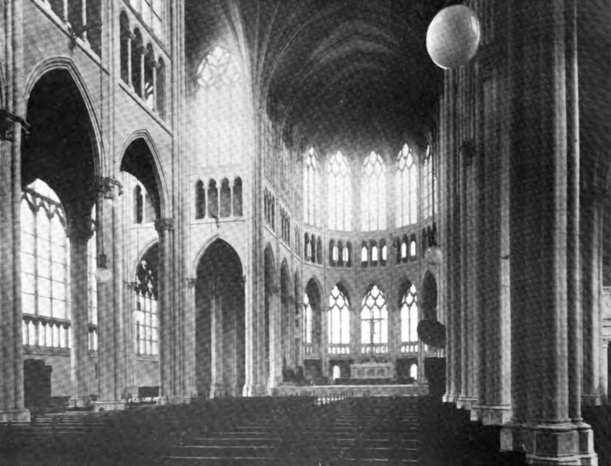Print of a previously unknown photograph taken by Leon Coquard of the finished Cathedral interior just after its dedication on January 27, 1901. Note the frosted windows and plain interior. Courtesy of Stephen Enzweiler.