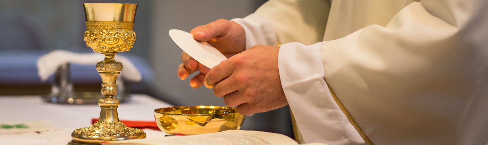 The richness and beauty of the Eucharistic prayers - Diocese of Covington